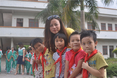 六一兒童節聚愛會相聚化州學校